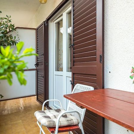 Apartments Boris Vodice Bagian luar foto