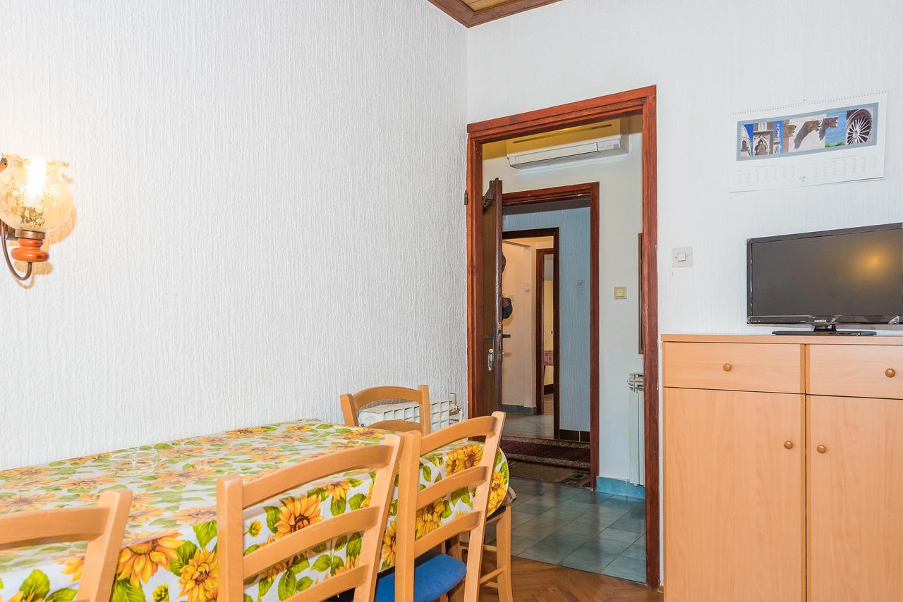 Apartments Boris Vodice Bagian luar foto