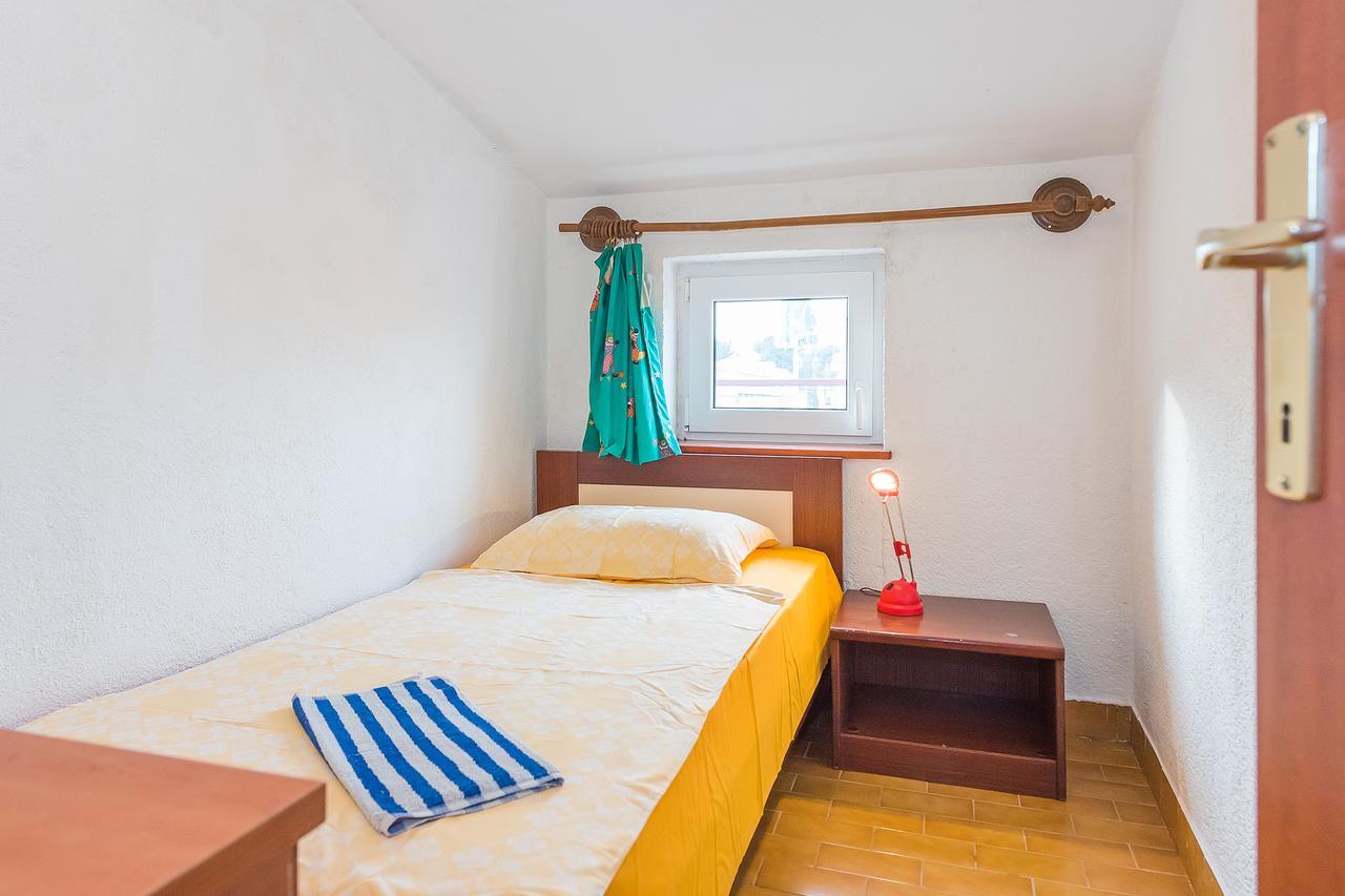 Apartments Boris Vodice Bagian luar foto