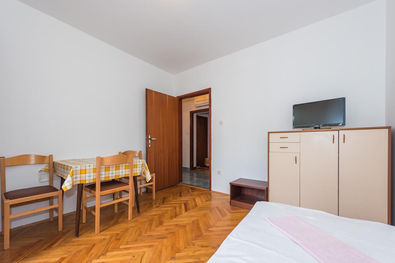 Apartments Boris Vodice Bagian luar foto