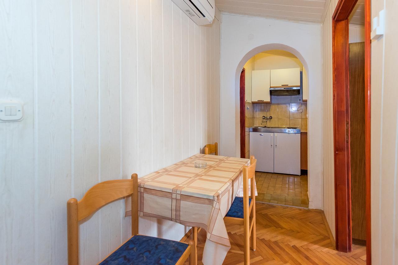Apartments Boris Vodice Bagian luar foto