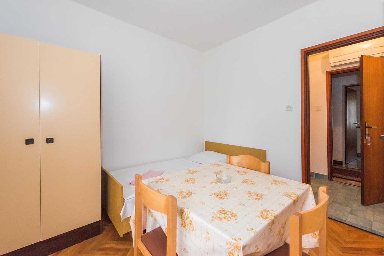 Apartments Boris Vodice Bagian luar foto