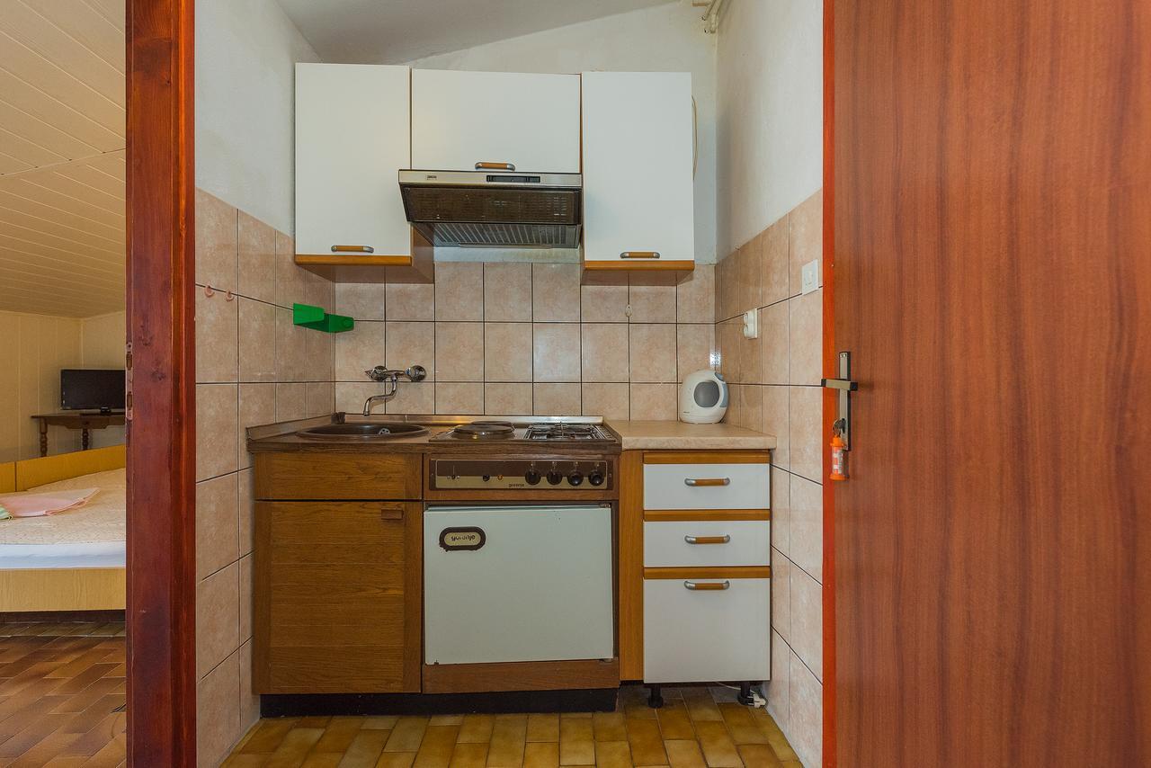 Apartments Boris Vodice Bagian luar foto
